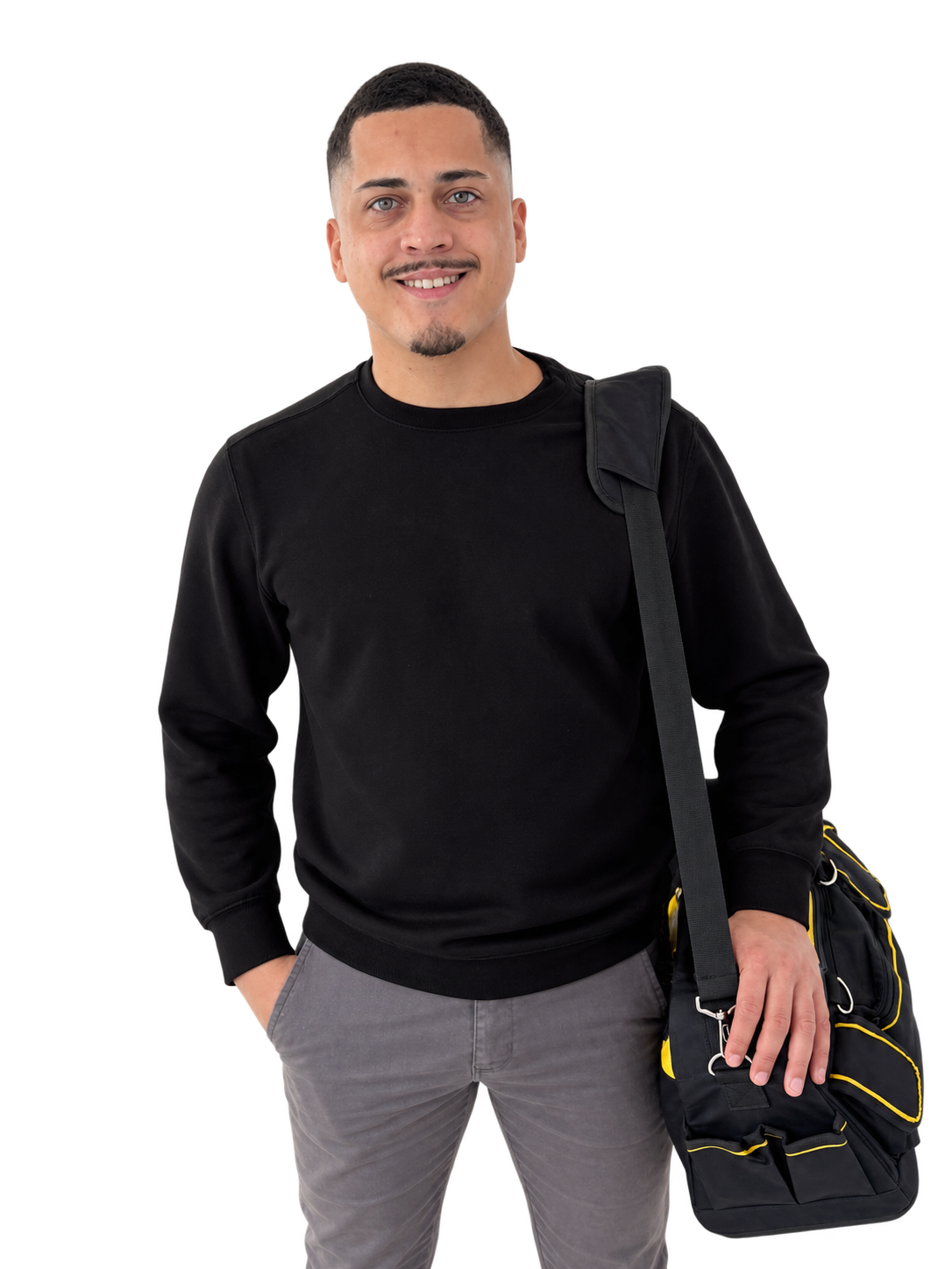 Alex Caires com sua bolsa de ferramentas
